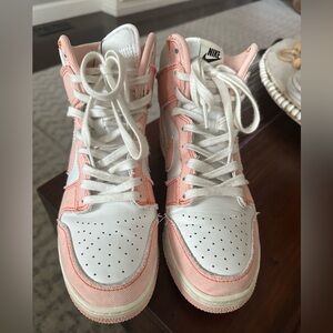 Women’s Dunk High 1985 Arctic Orange Size 9.5